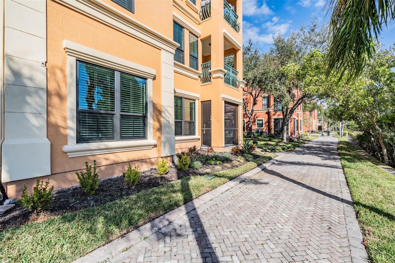 Image 33 of 58 For 2733 Via Cipriani  814a