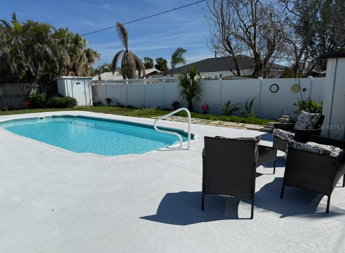 Image 5 of 24 For 490 82nd Avenue