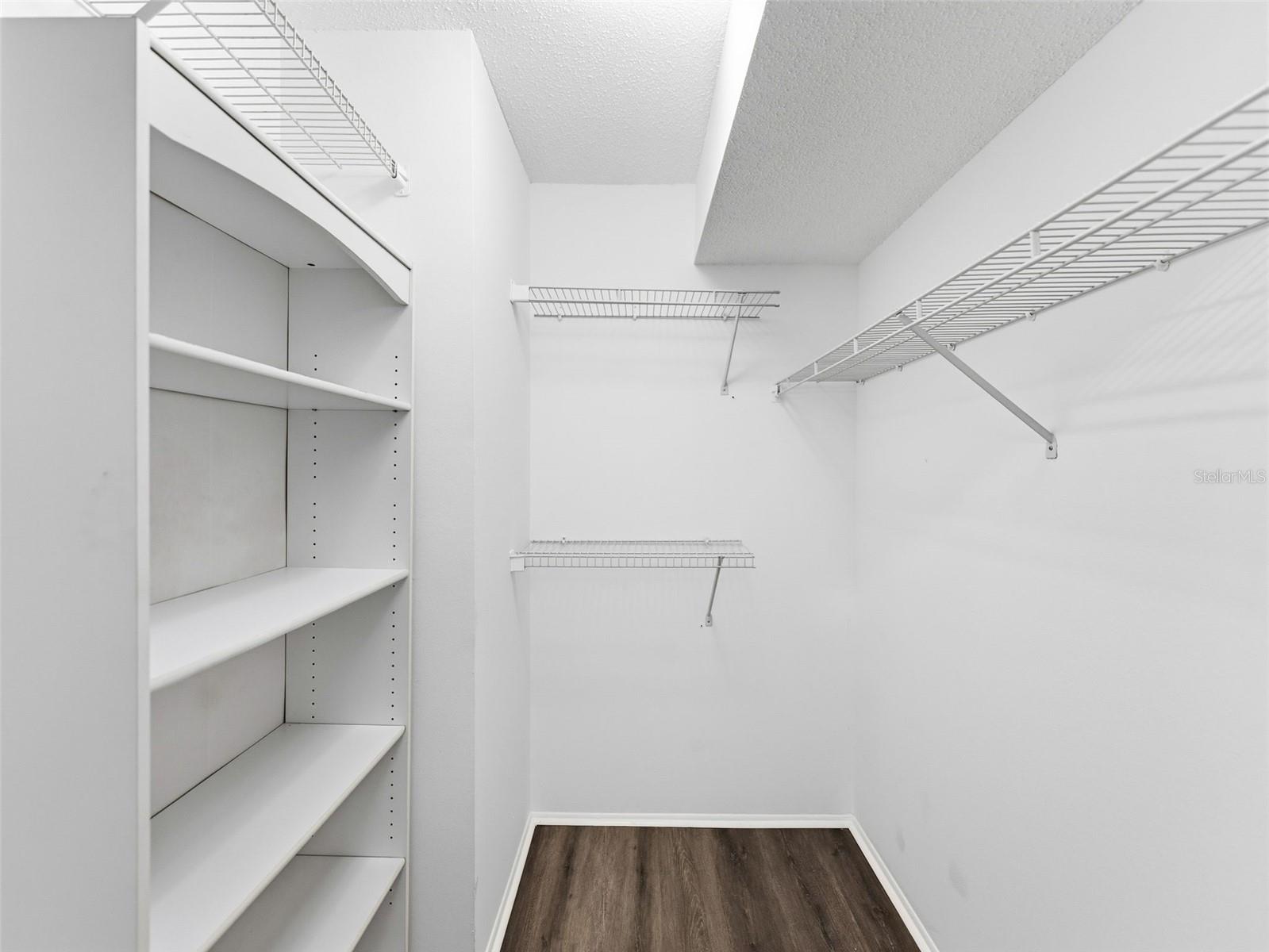 Image 16 of 30 For 1008 Lennox Road W