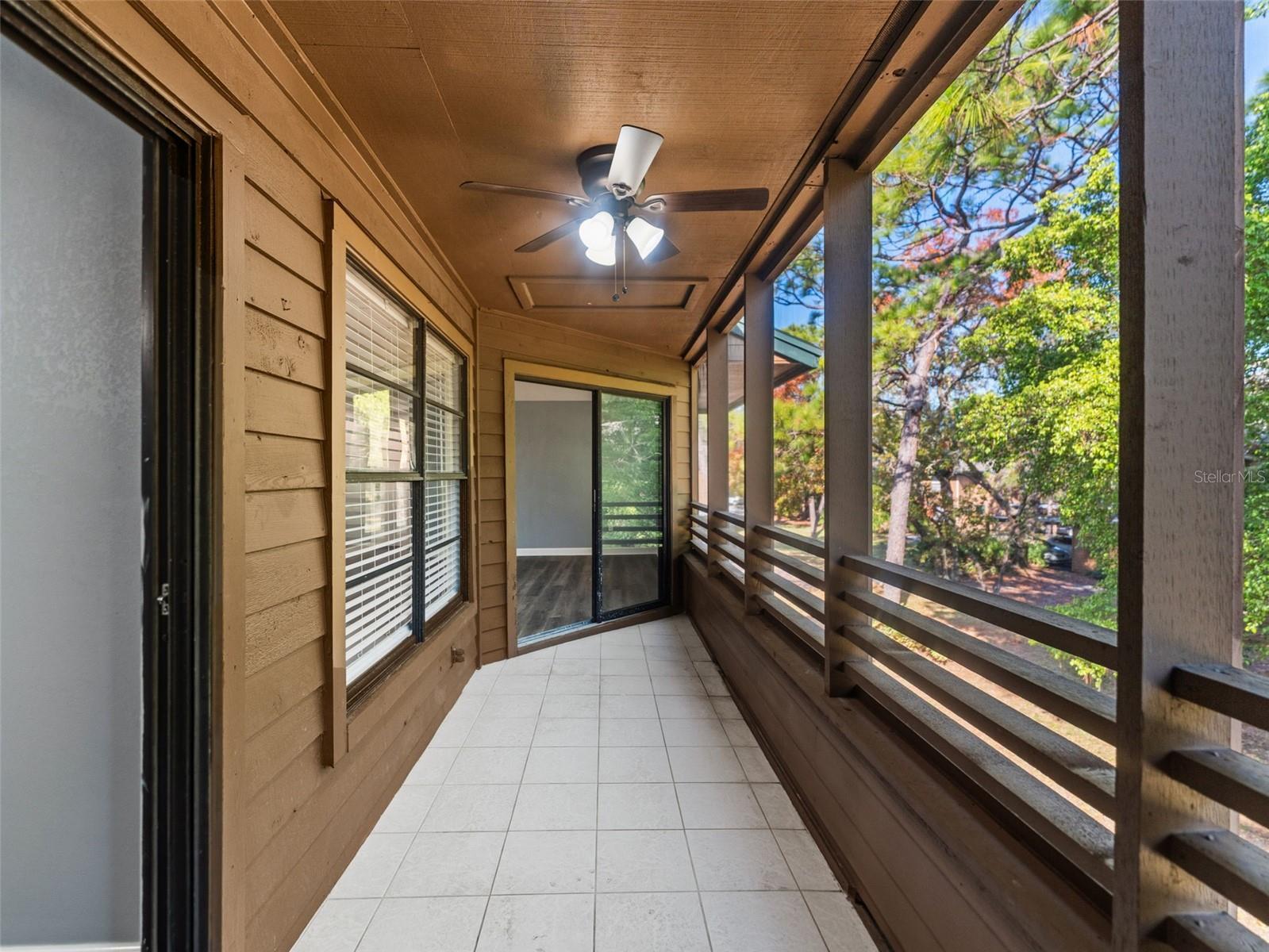 Image 17 of 30 For 1008 Lennox Road W