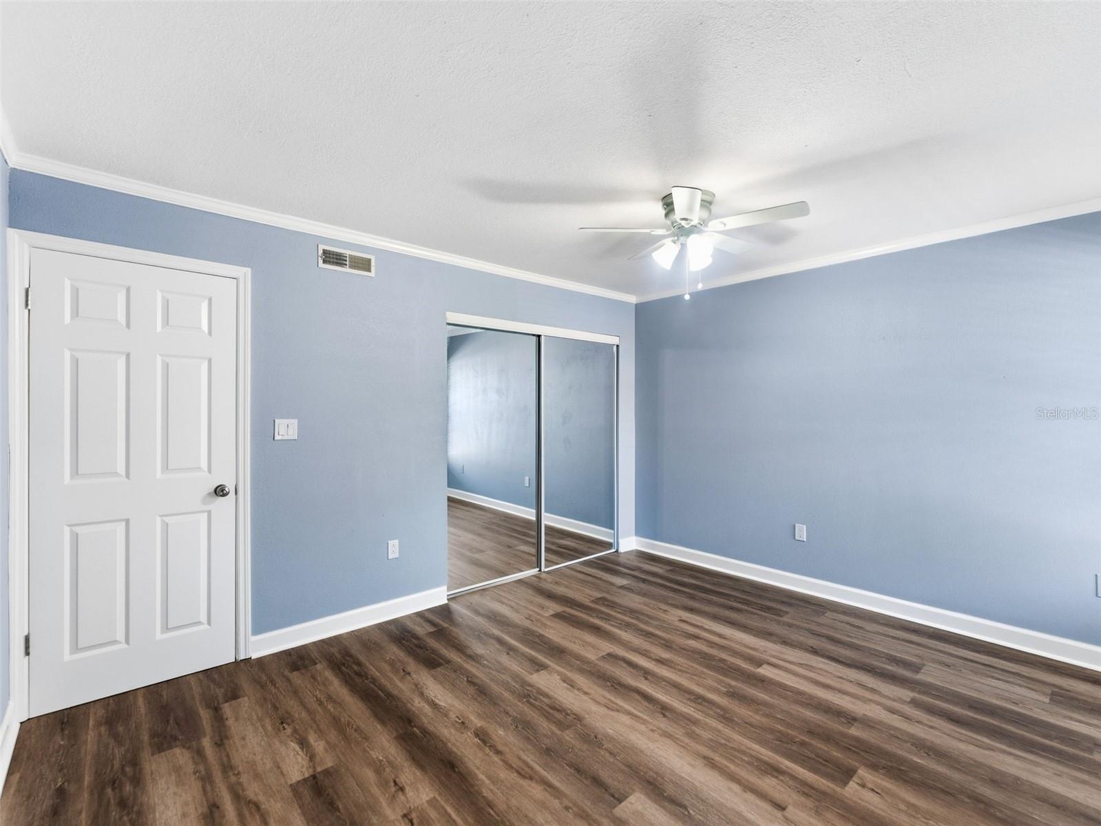 Image 20 of 30 For 1008 Lennox Road W