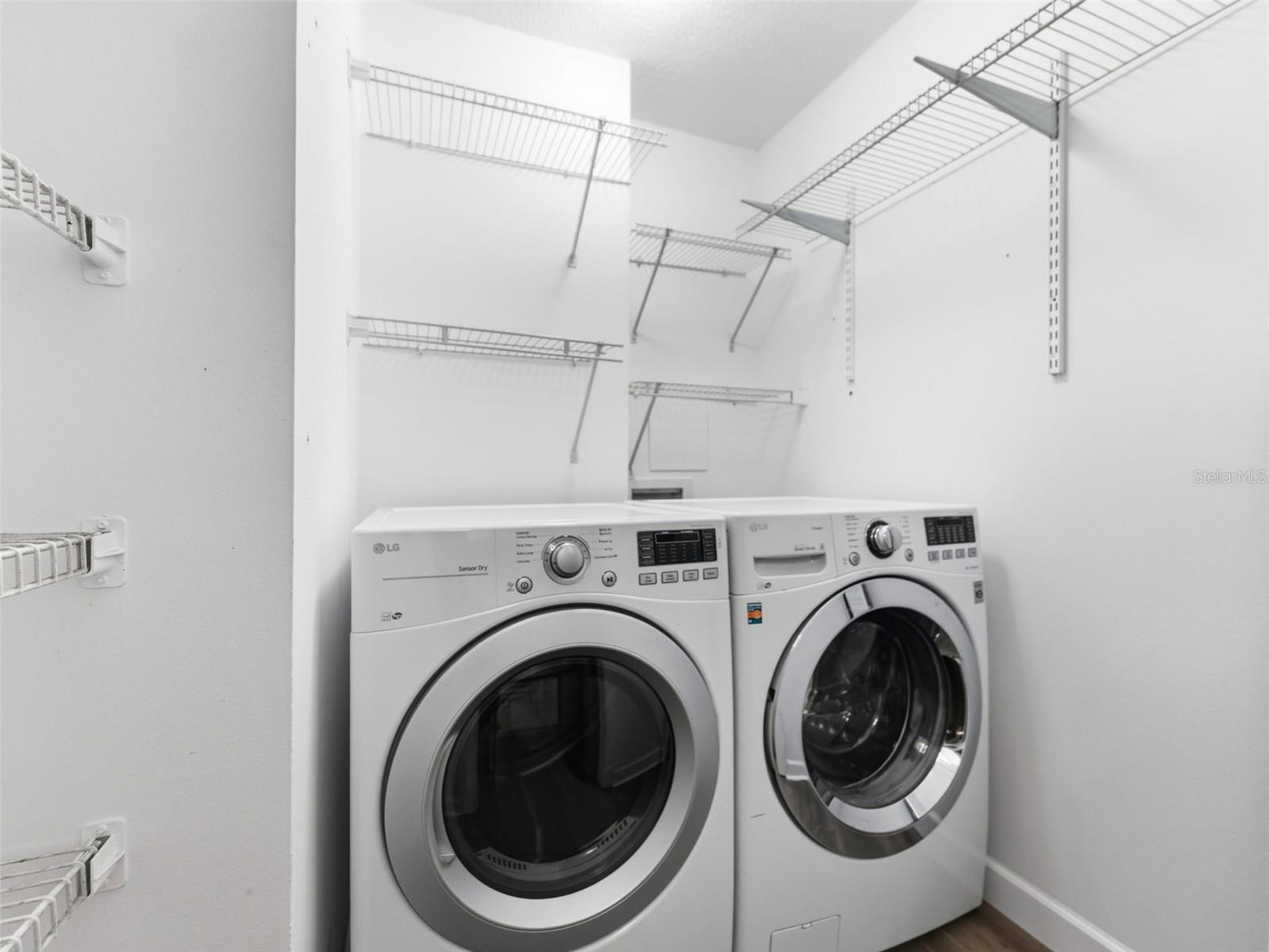 Image 24 of 30 For 1008 Lennox Road W