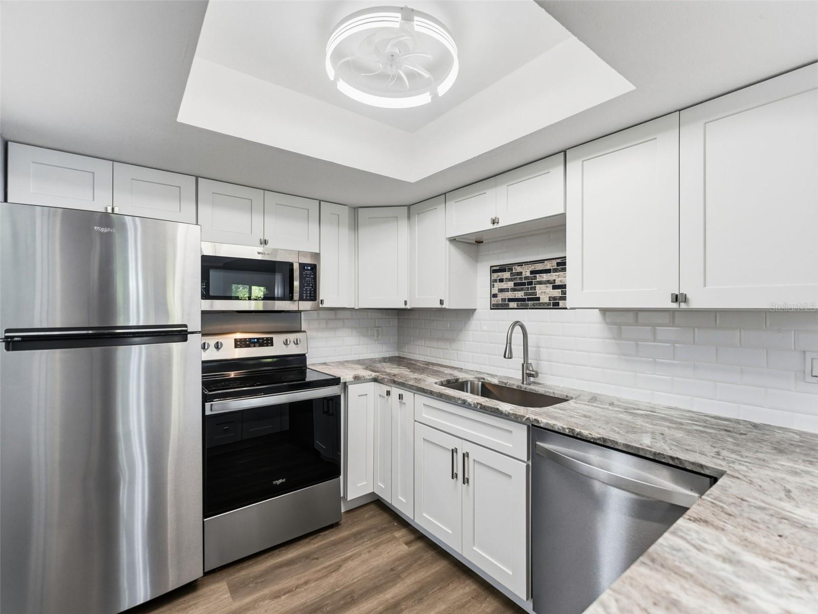 Image 8 of 30 For 1008 Lennox Road W