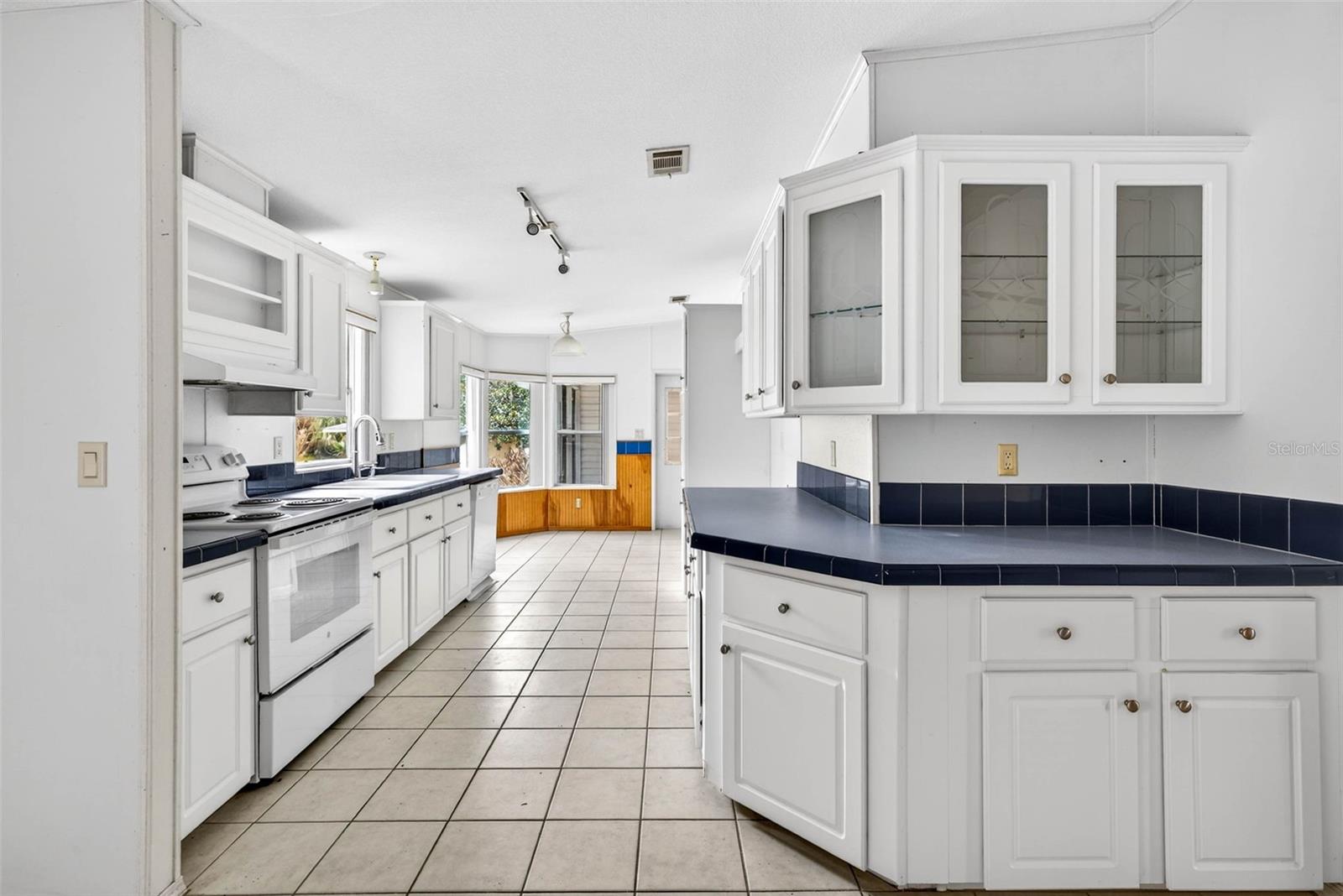 Image 7 of 24 For 6781 Grant Street