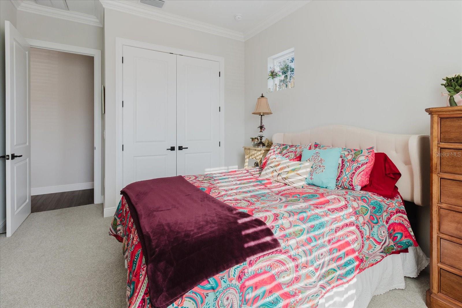 Image 39 of 75 For 216 High Street