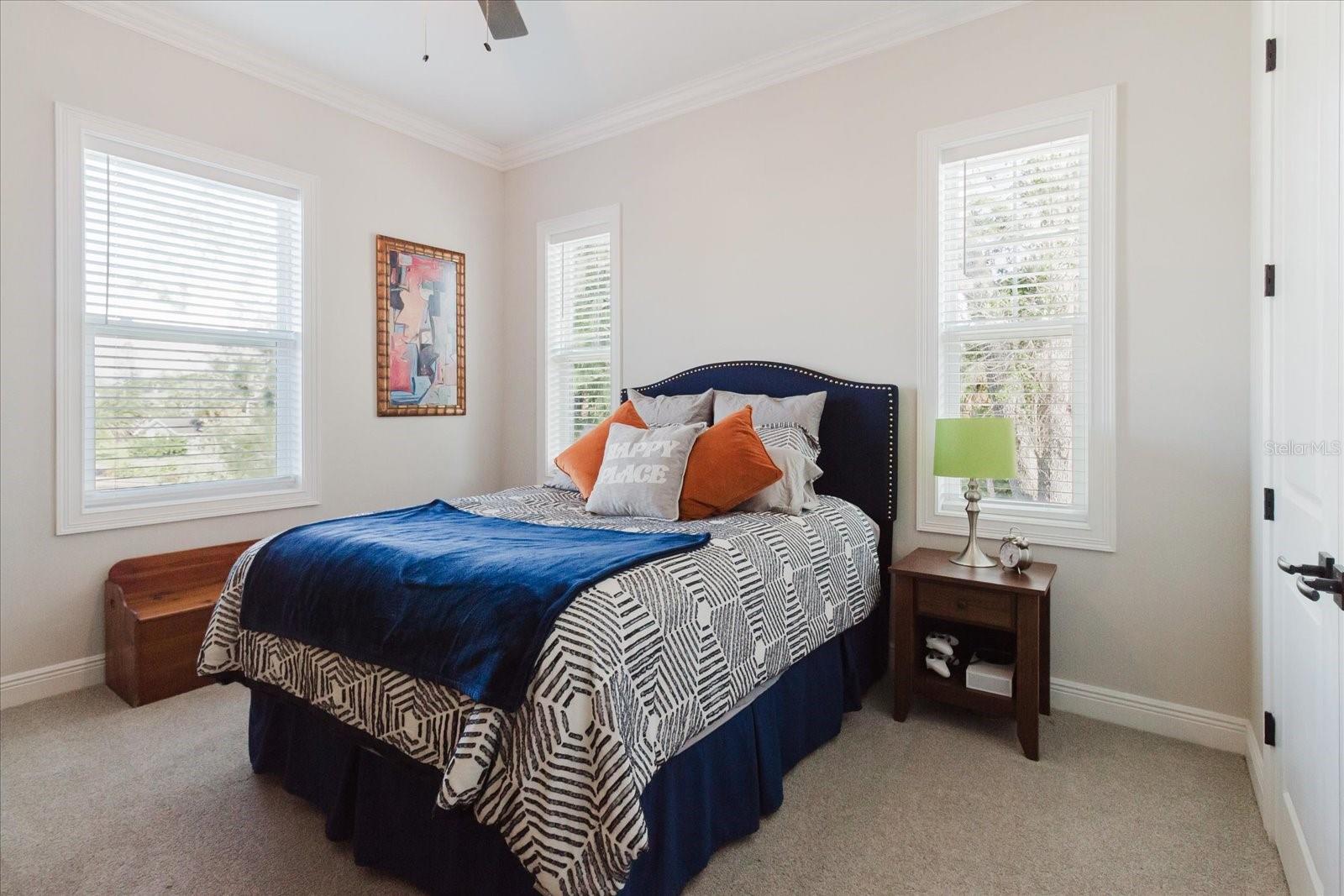 Image 43 of 75 For 216 High Street