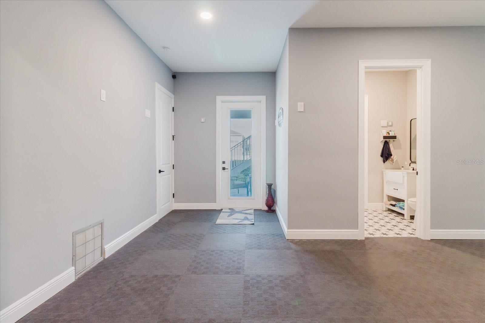 Image 49 of 75 For 216 High Street