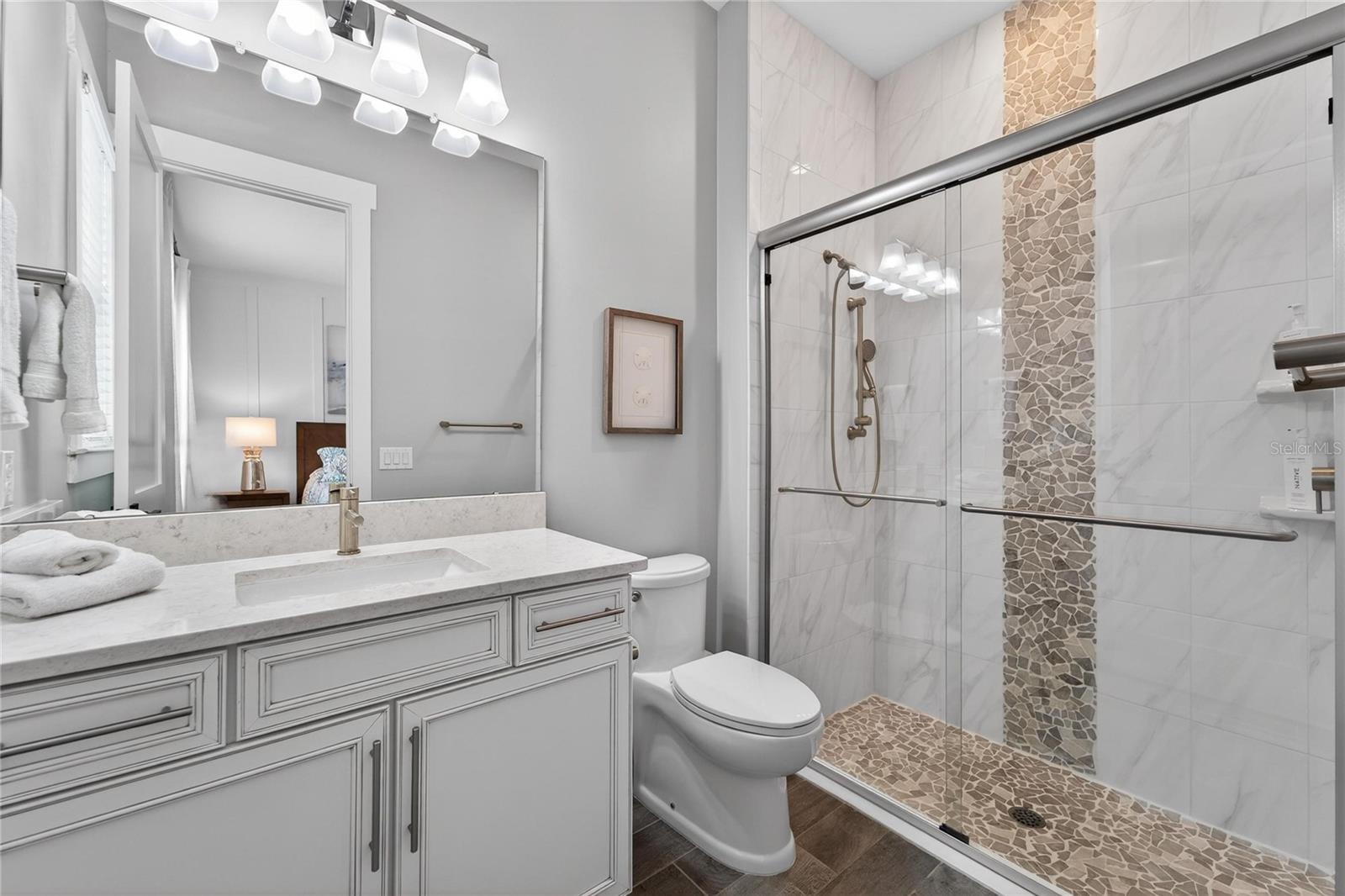 Listing photo id 45 for 613 Mirabay Boulevard