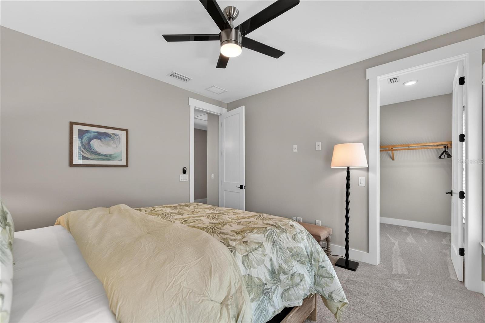 Listing photo id 61 for 613 Mirabay Boulevard