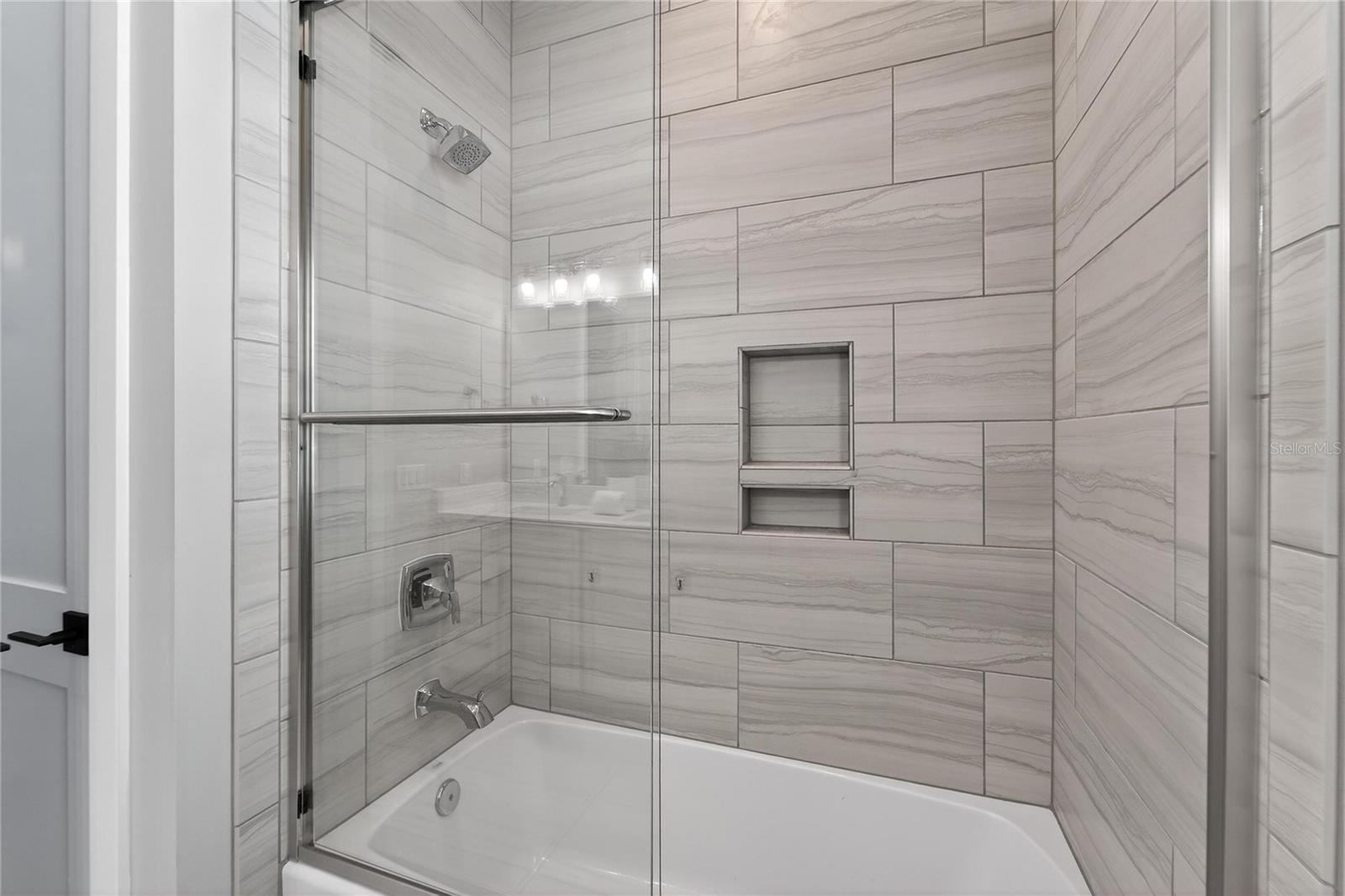 Listing photo id 63 for 613 Mirabay Boulevard