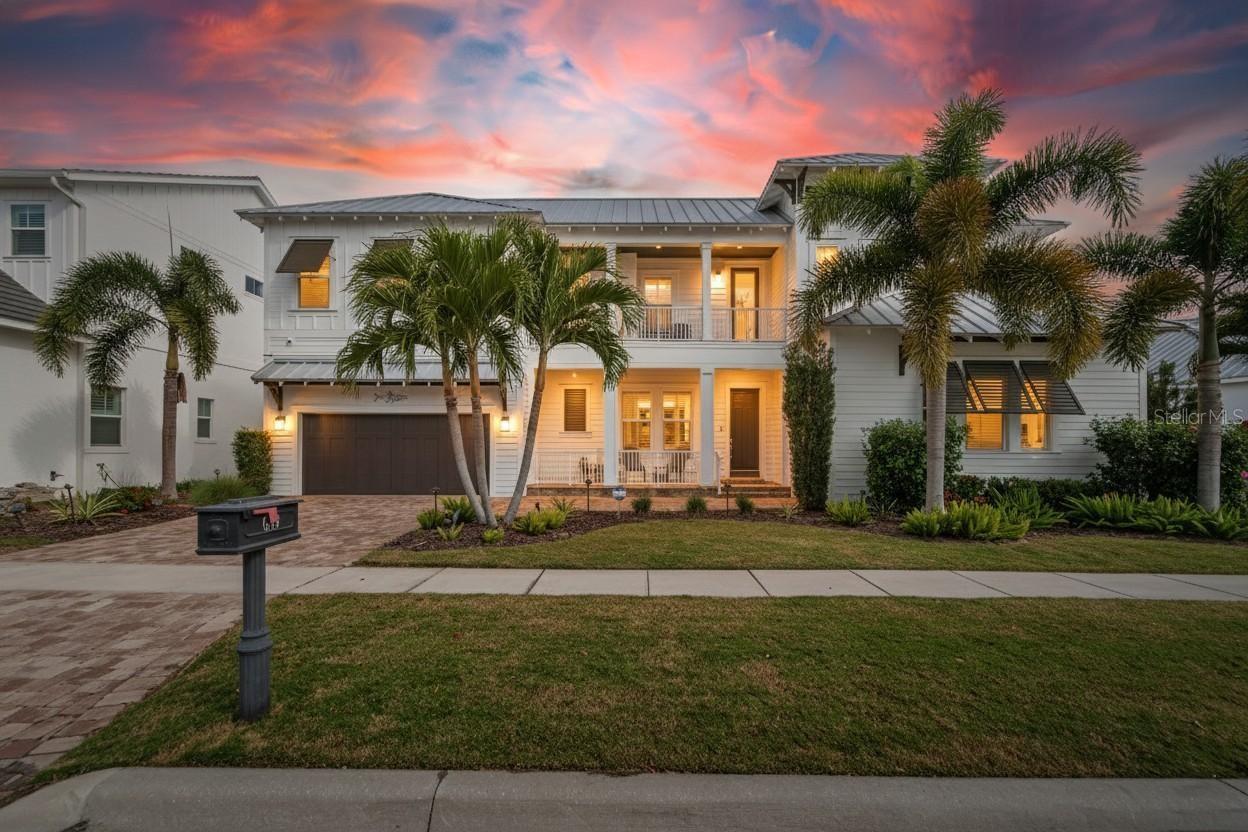 Listing photo id 5 for 613 Mirabay Boulevard