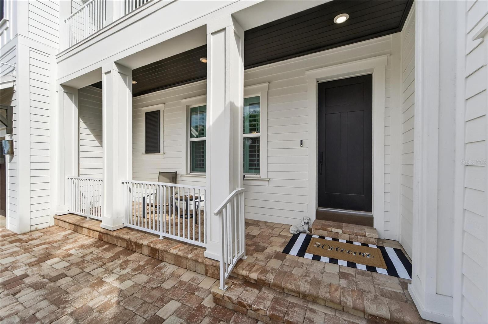 Listing photo id 7 for 613 Mirabay Boulevard