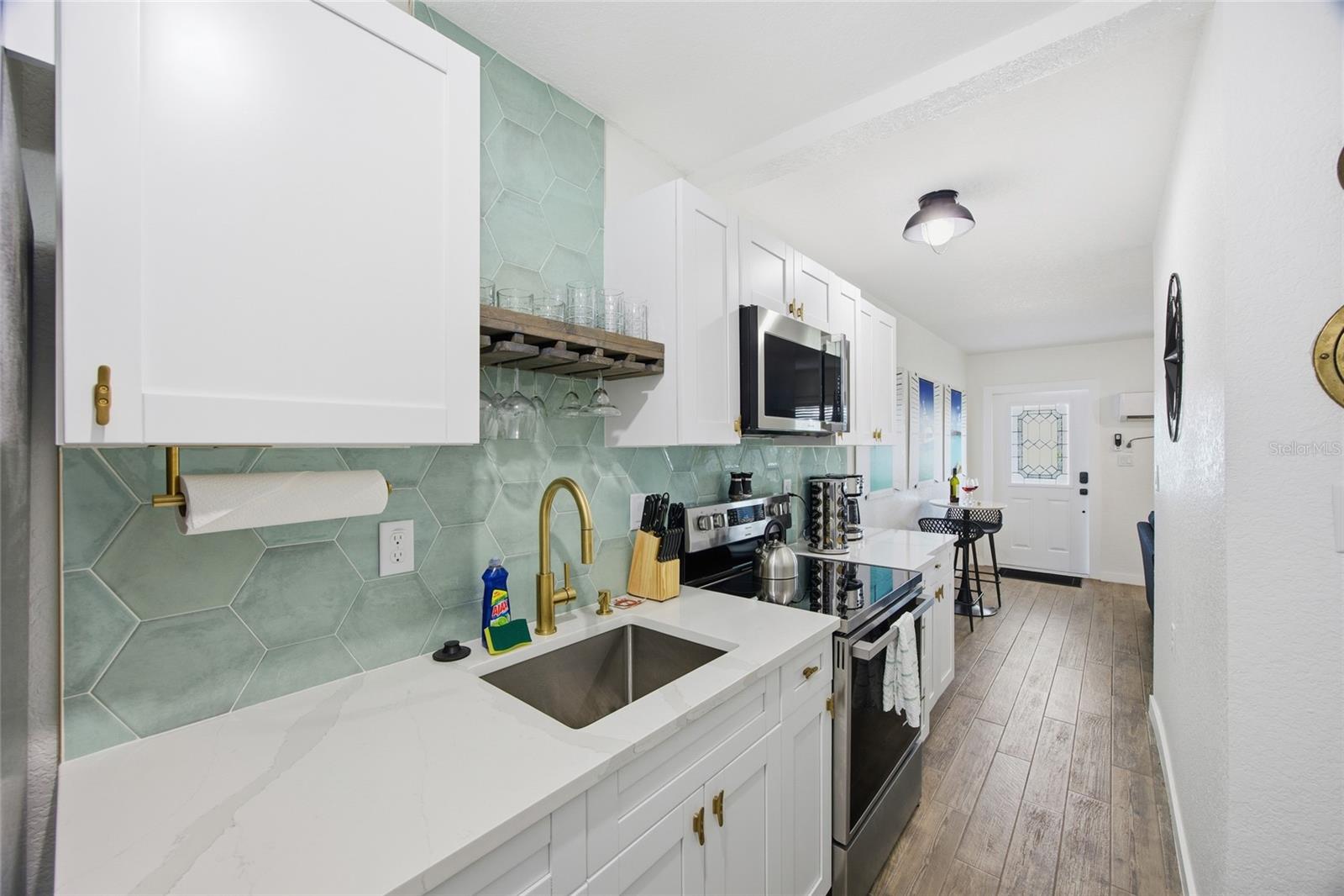 Image 6 of 22 For 16 Paradise Lane 107