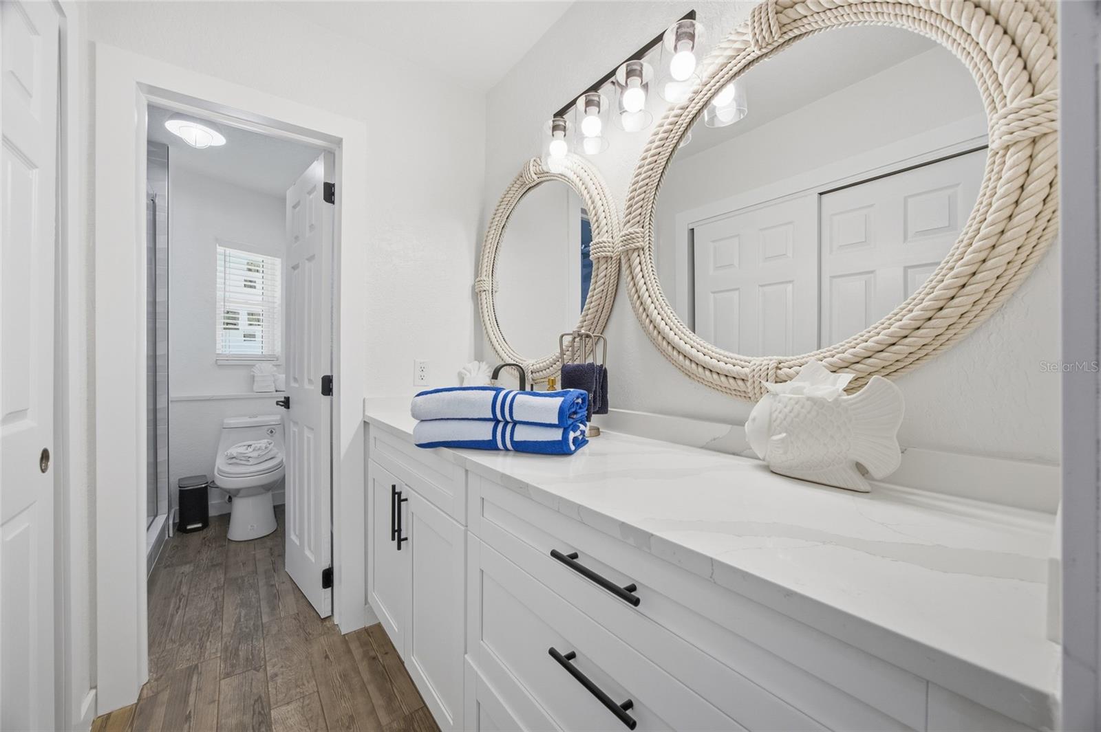 Image 7 of 22 For 16 Paradise Lane 107