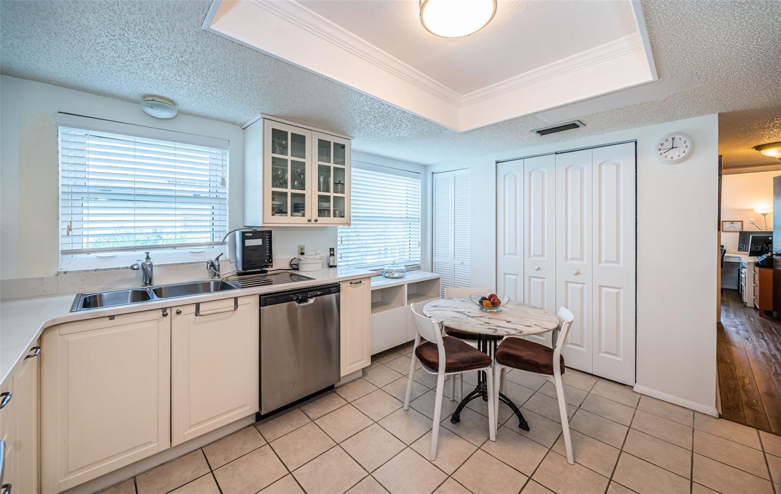 Image 19 of 67 For 9 Haig Place 312