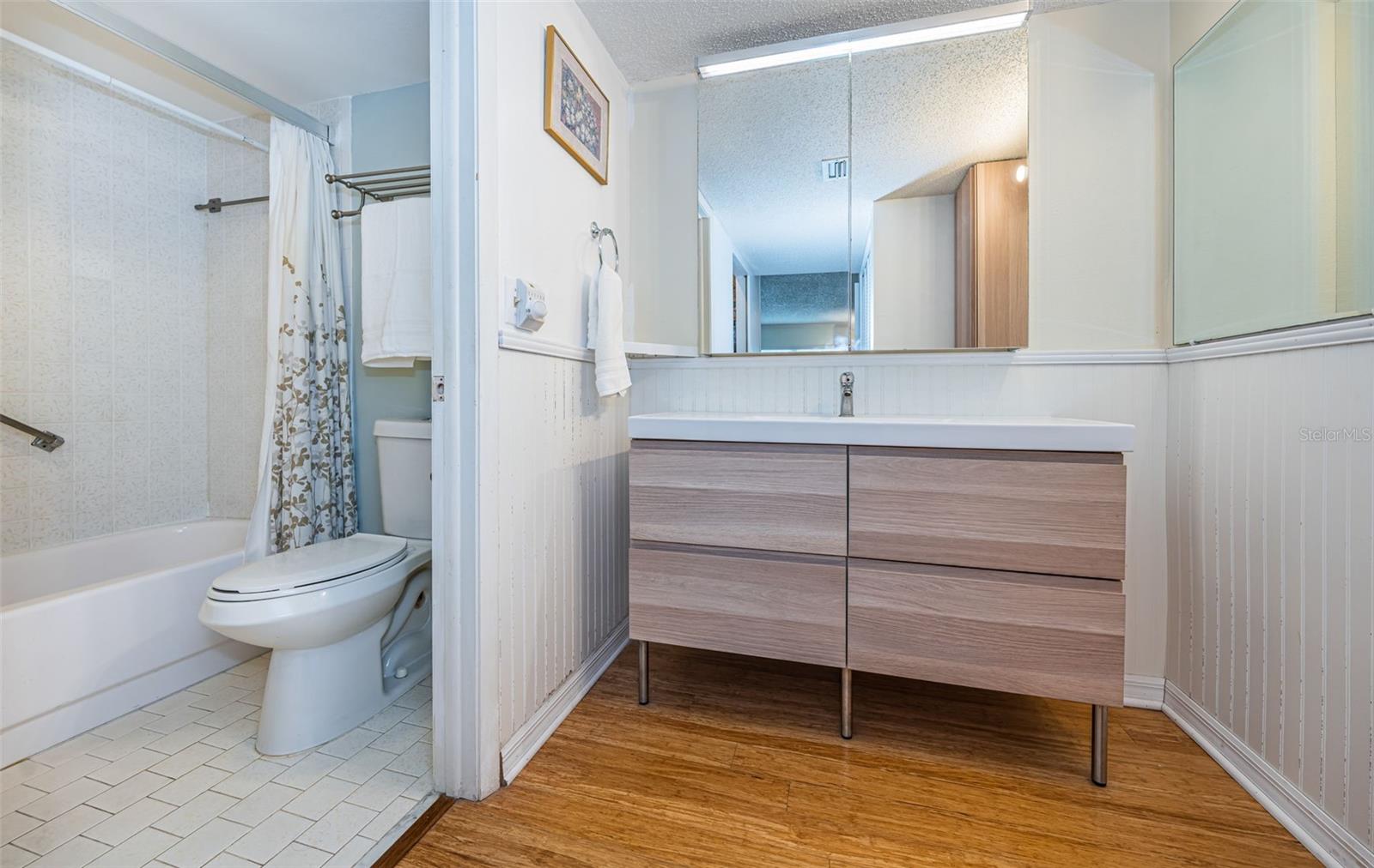 Image 25 of 67 For 9 Haig Place 312