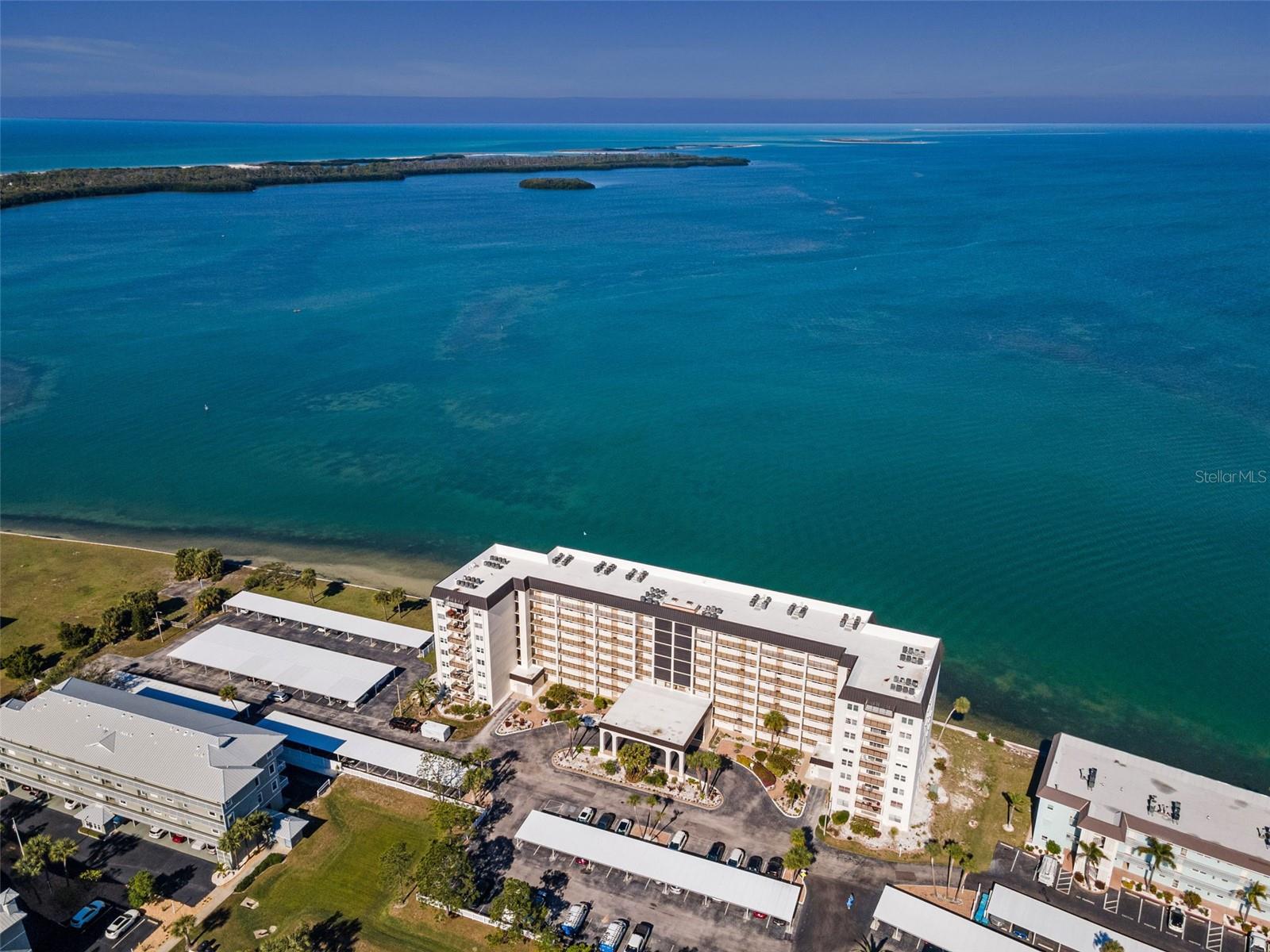 Image 31 of 67 For 9 Haig Place 312