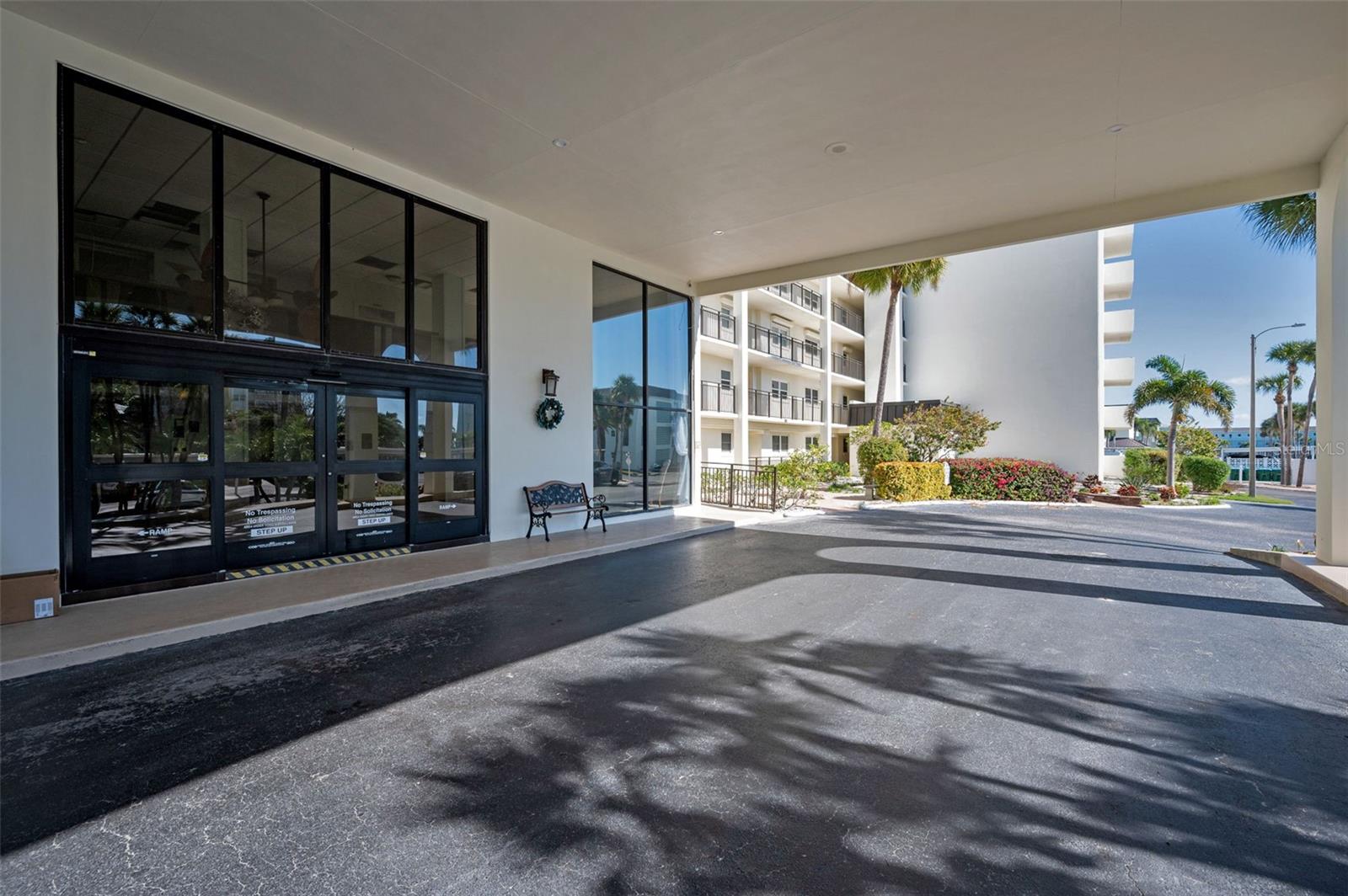 Image 33 of 67 For 9 Haig Place 312