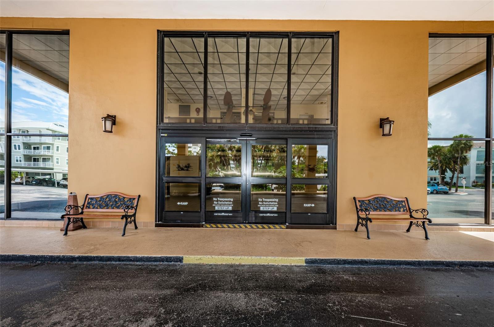 Image 34 of 67 For 9 Haig Place 312