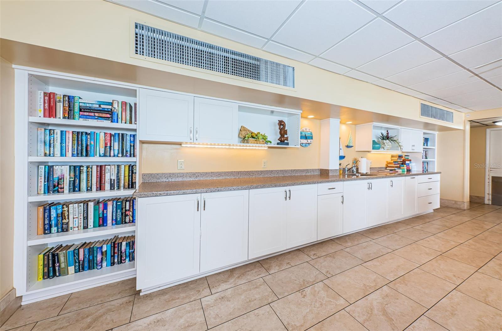 Image 43 of 67 For 9 Haig Place 312