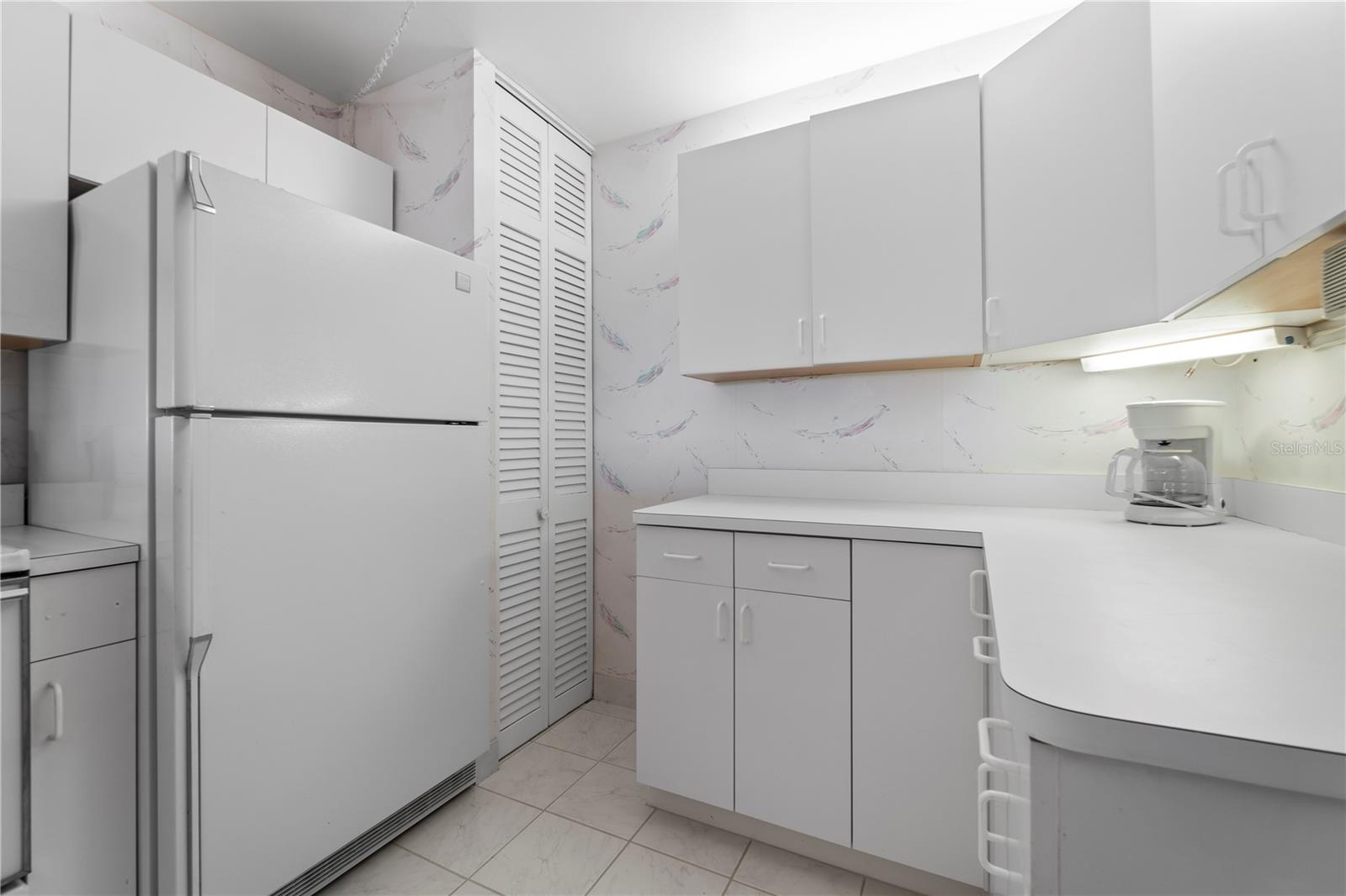 Image 18 of 52 For 100 Bluff View Drive 609a