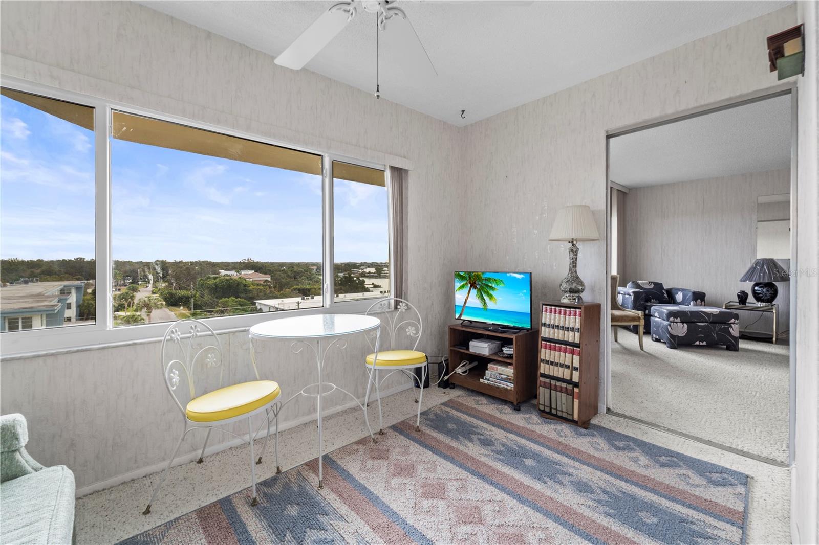 Image 22 of 52 For 100 Bluff View Drive 609a