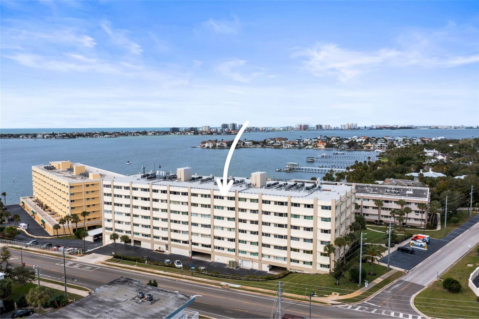 Image 34 of 52 For 100 Bluff View Drive 609a