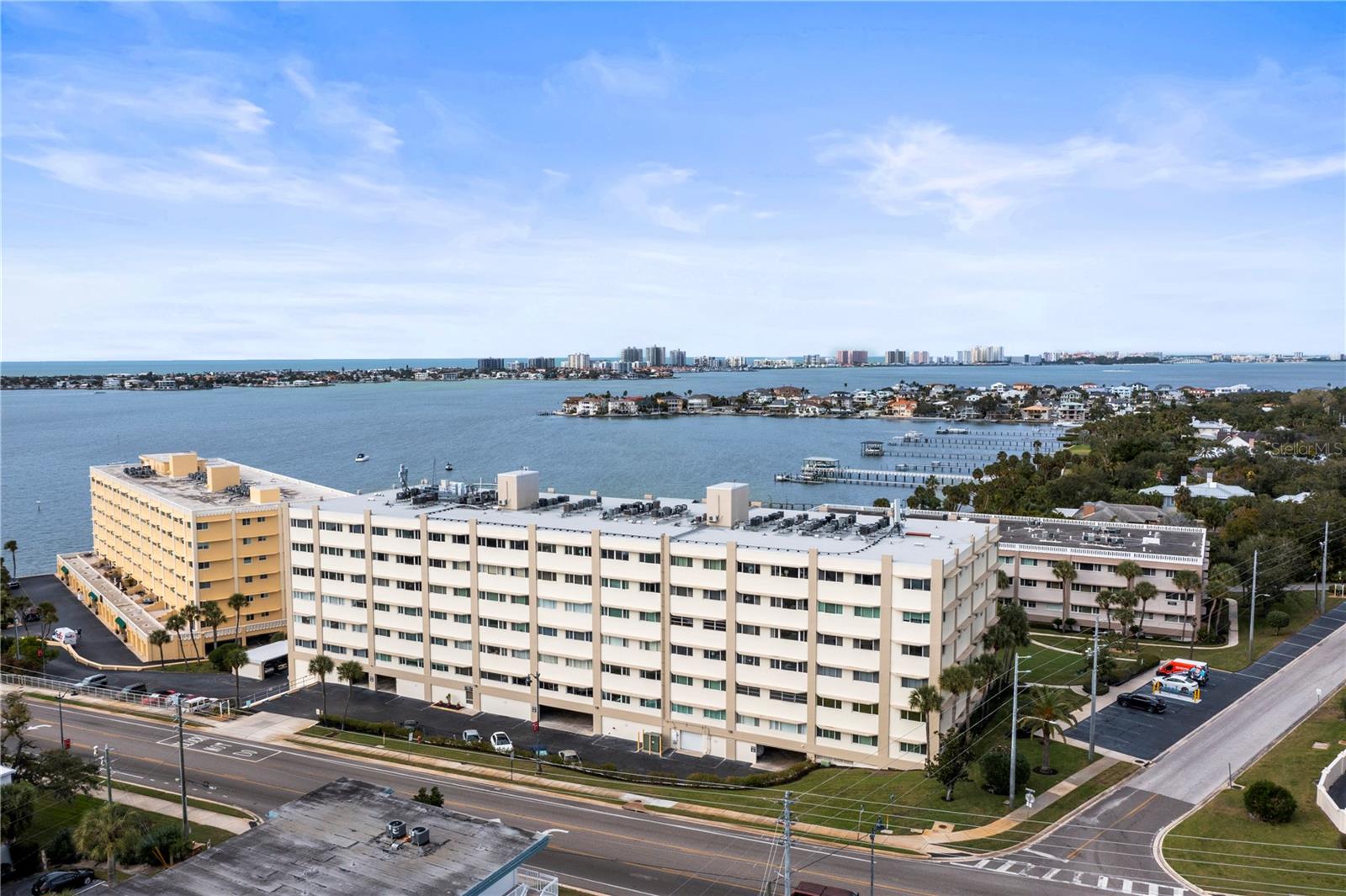 Image 46 of 52 For 100 Bluff View Drive 609a