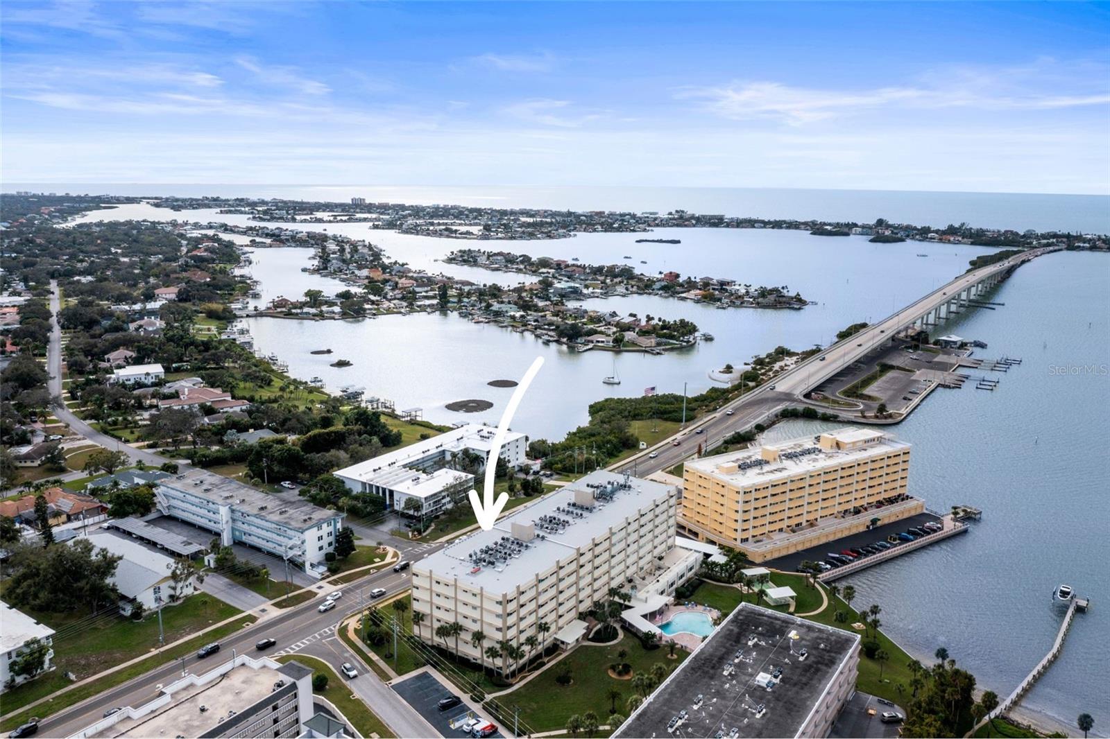 Image 48 of 52 For 100 Bluff View Drive 609a