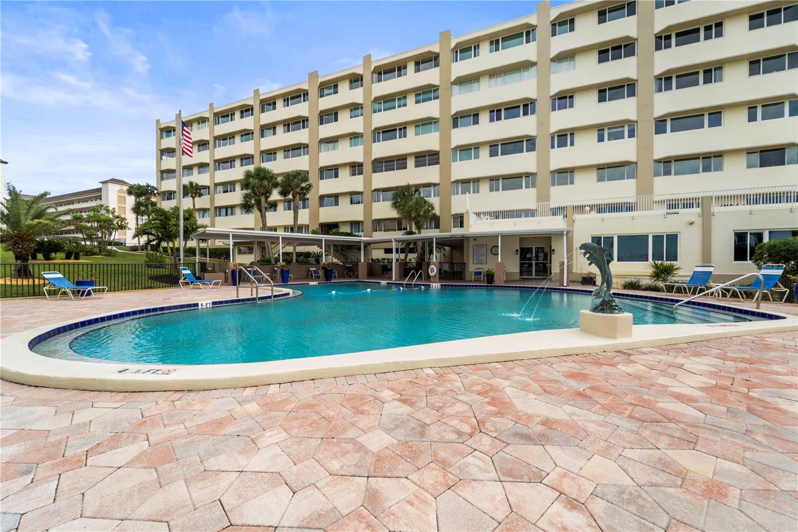 Image 49 of 52 For 100 Bluff View Drive 609a