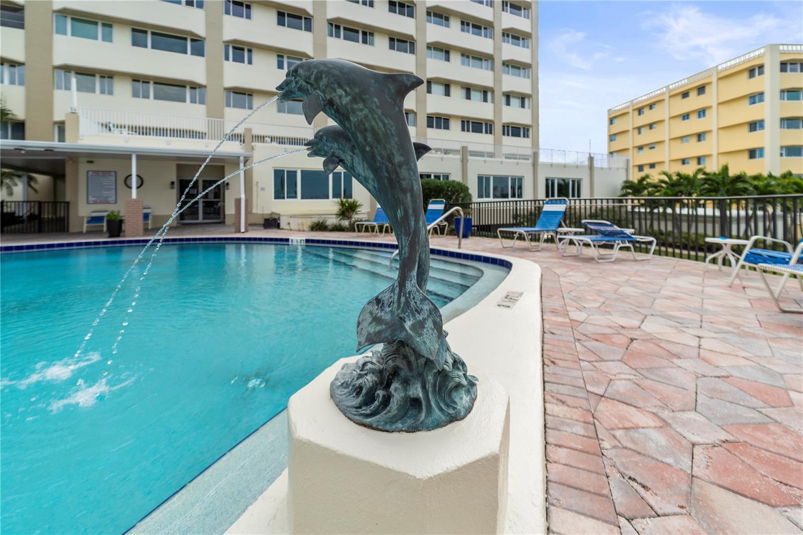 Image 50 of 52 For 100 Bluff View Drive 609a