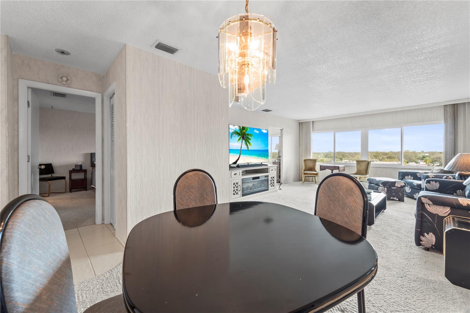 Image 7 of 52 For 100 Bluff View Drive 609a