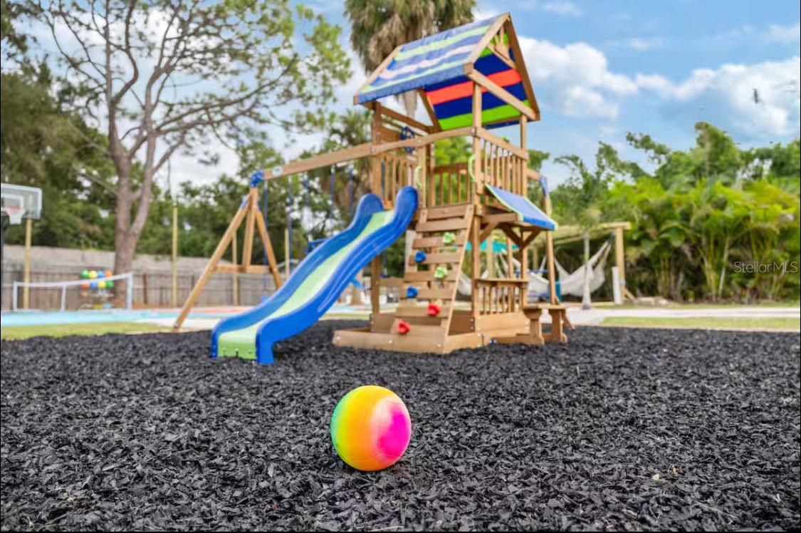 Image 13 of 46 For 7701 40th Terrace N