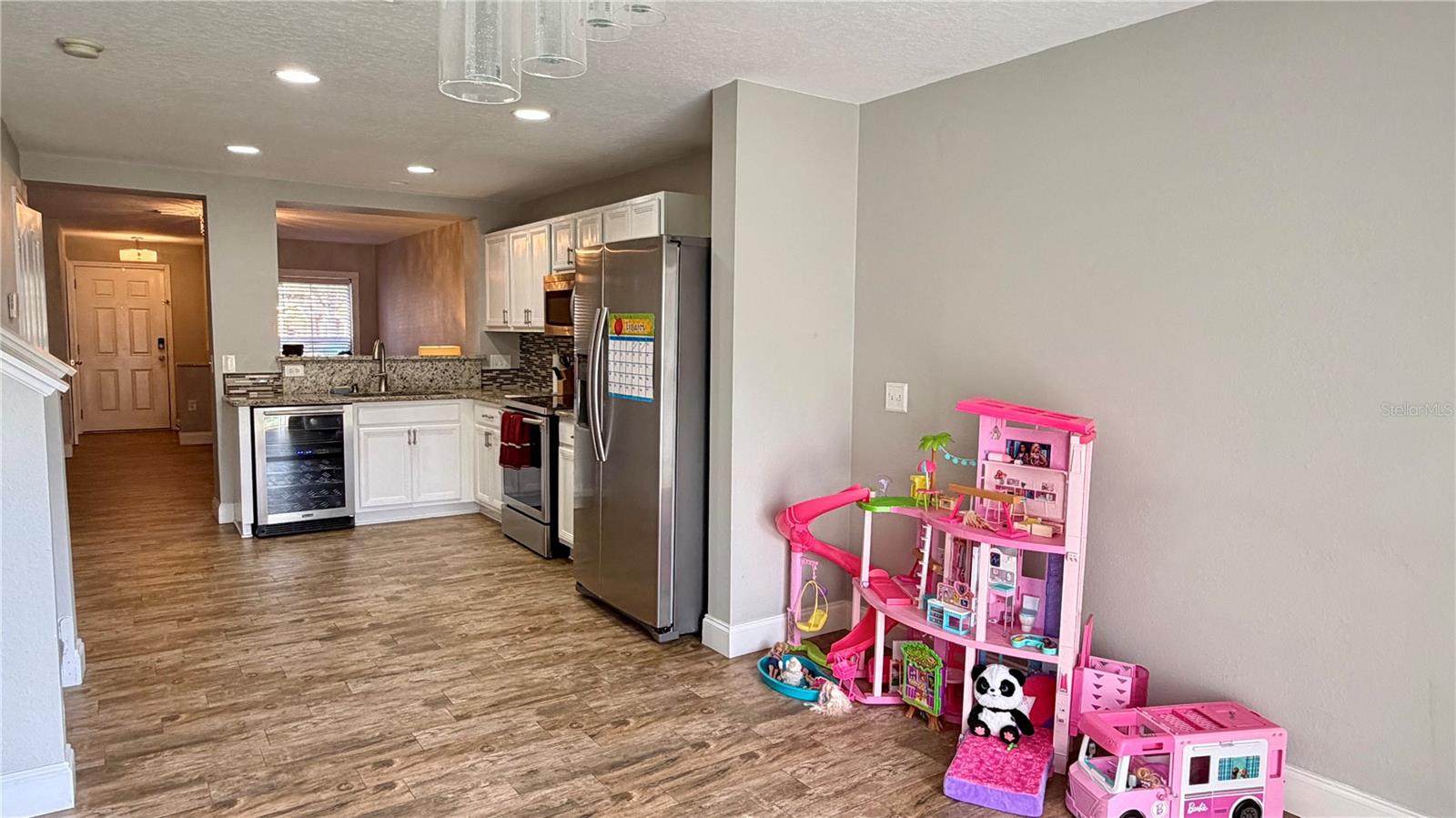 Image 10 of 43 For 6930 Hawthorne Trace Lane