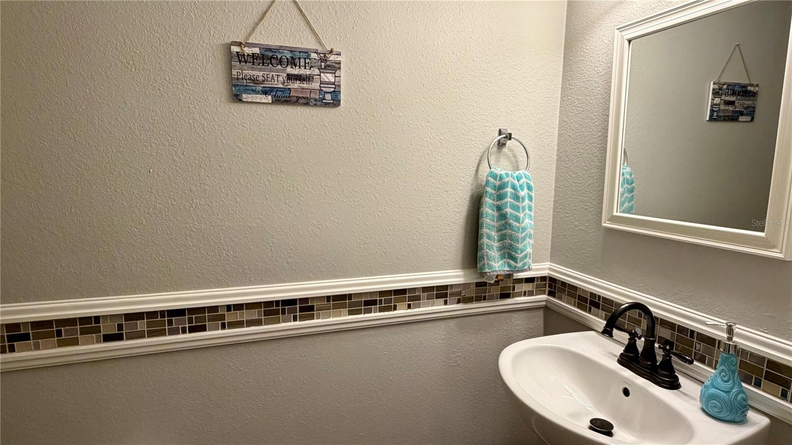 Image 12 of 43 For 6930 Hawthorne Trace Lane