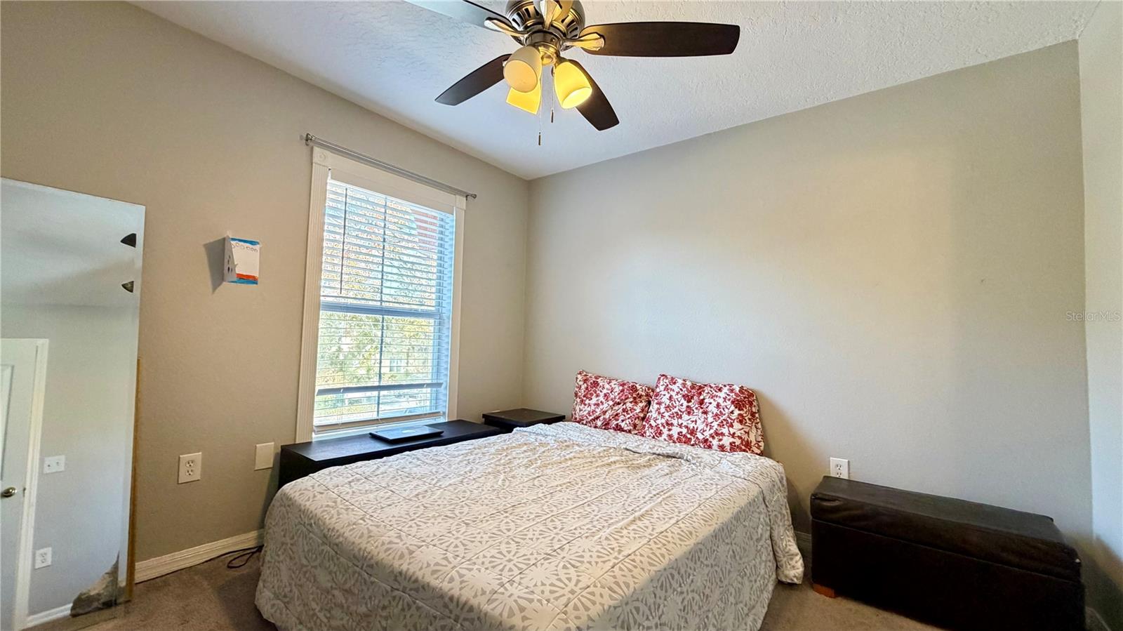 Image 13 of 43 For 6930 Hawthorne Trace Lane