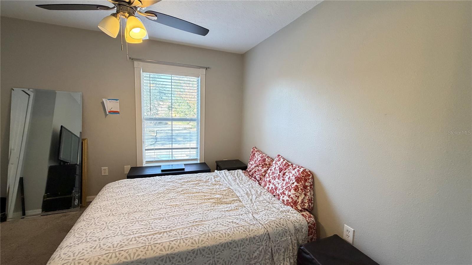 Image 16 of 43 For 6930 Hawthorne Trace Lane