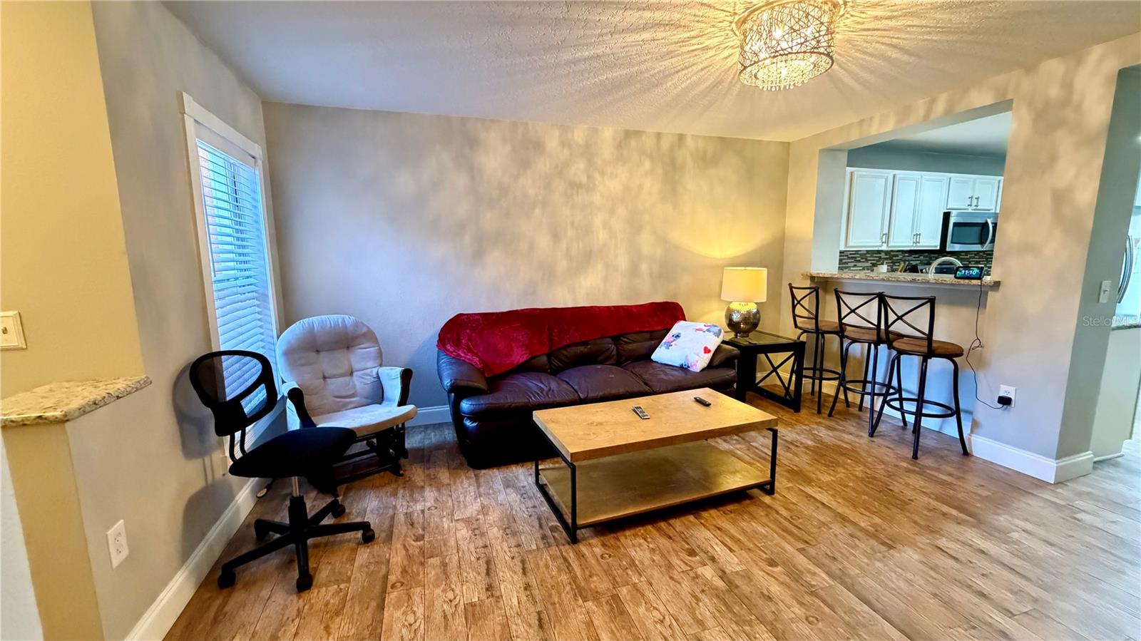 Image 4 of 43 For 6930 Hawthorne Trace Lane