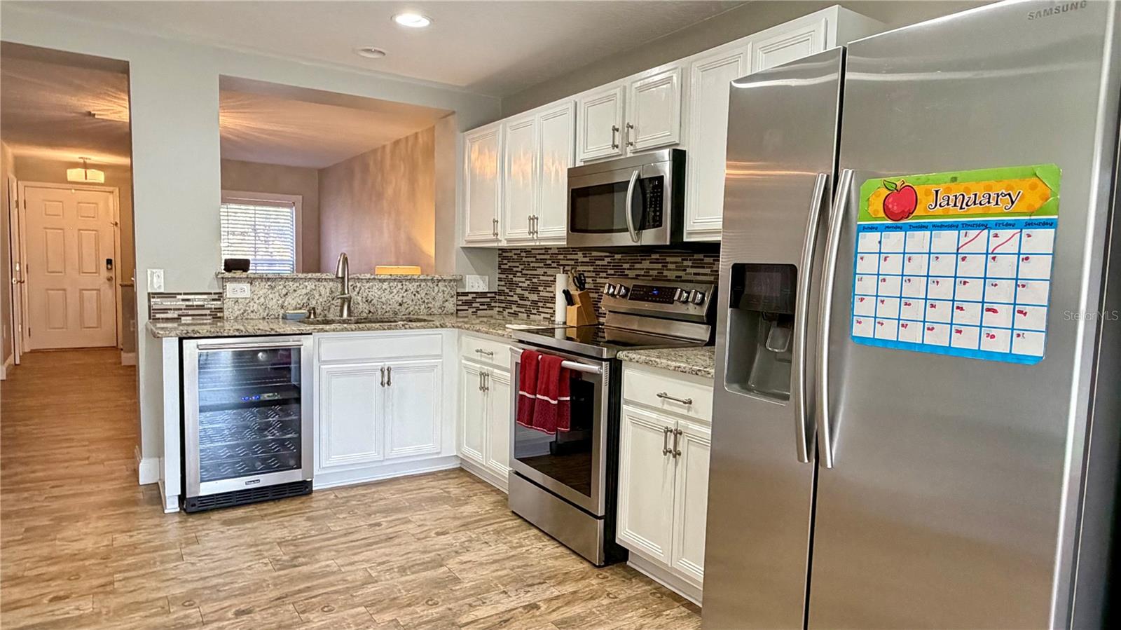 Image 6 of 43 For 6930 Hawthorne Trace Lane