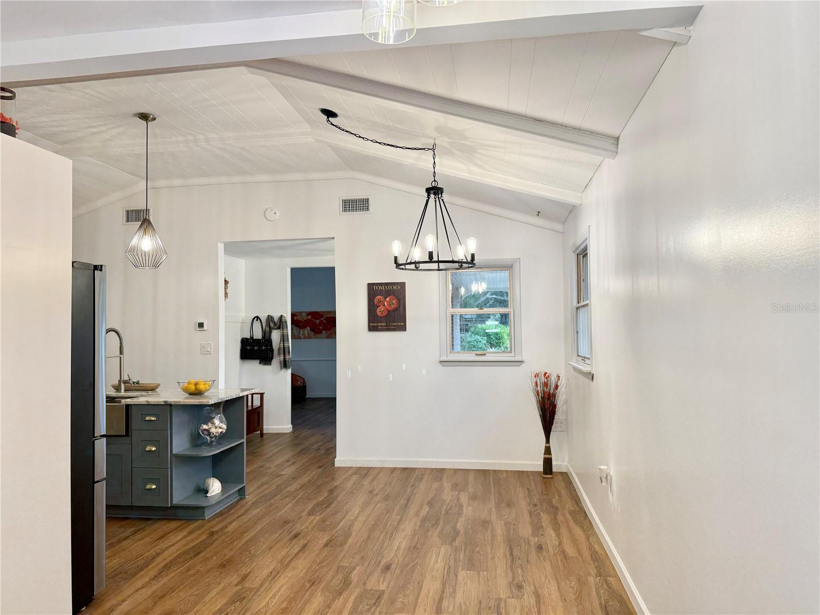 Image 14 of 56 For 509 Falmouth Street