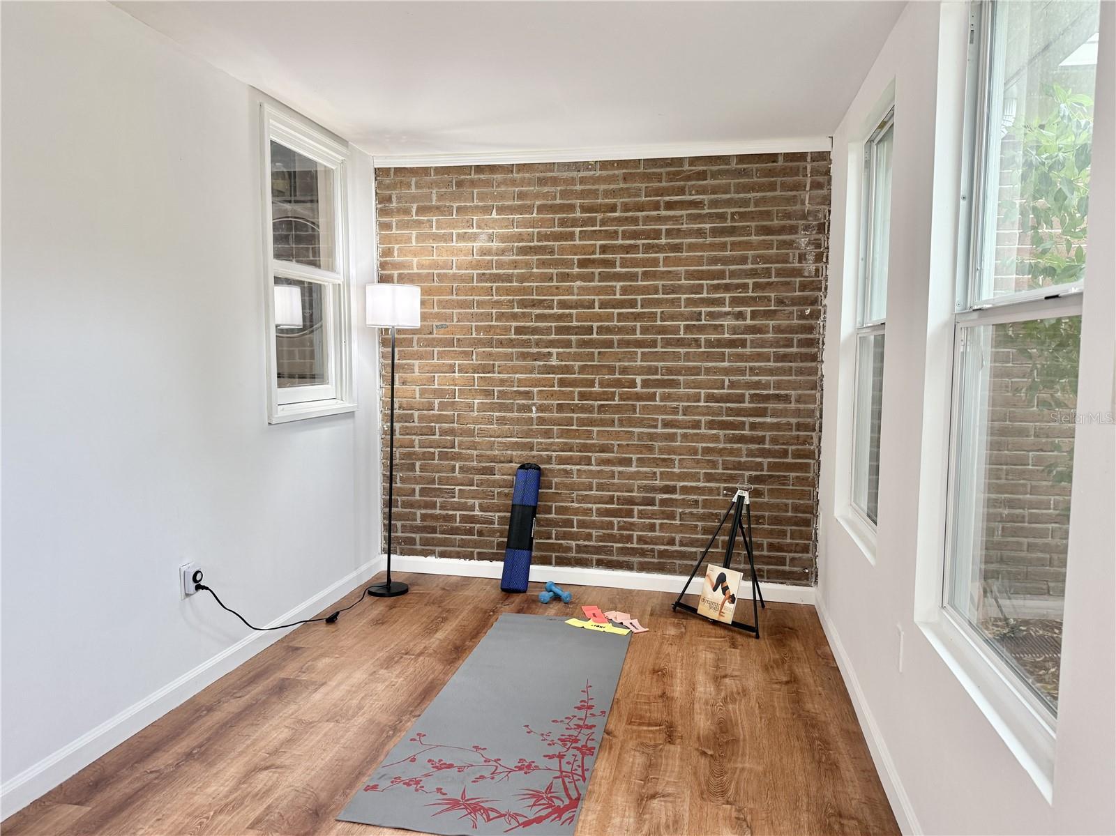 Image 18 of 56 For 509 Falmouth Street