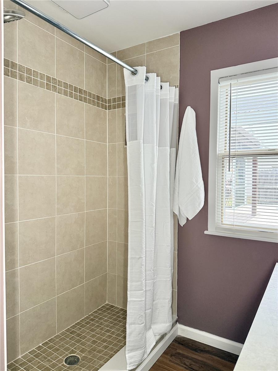 Image 40 of 56 For 509 Falmouth Street