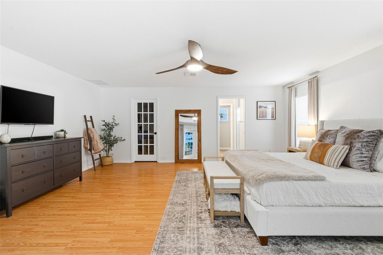 Image 27 of 37 For 37403 Phelps Road