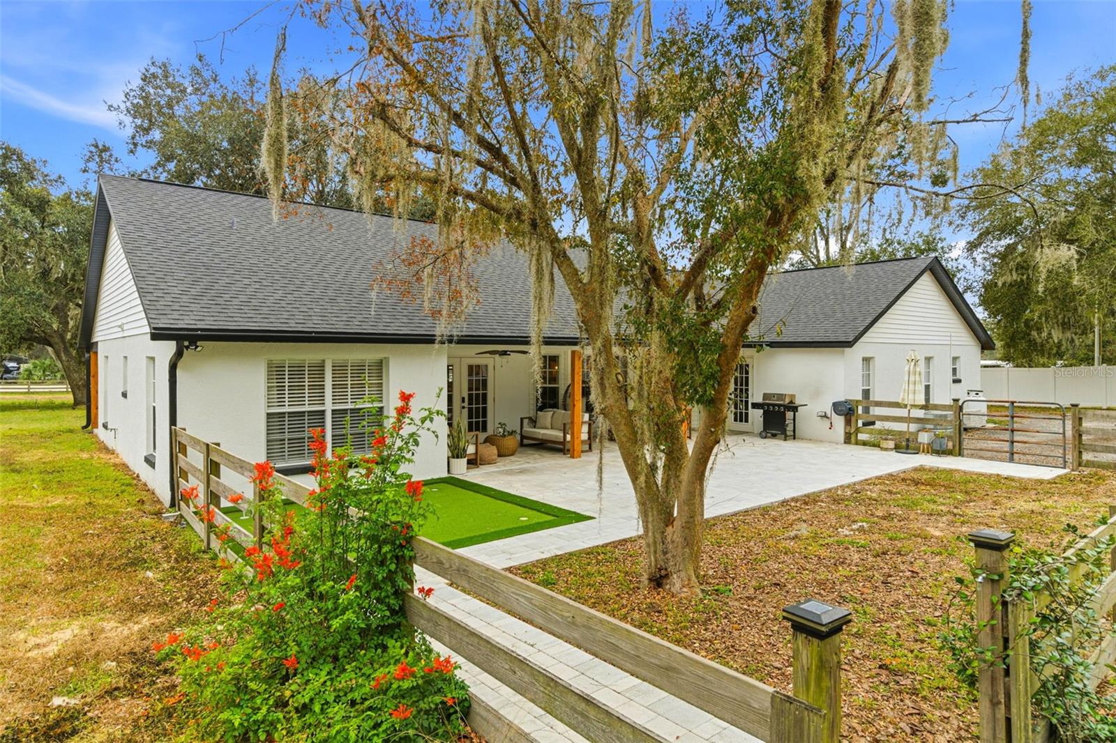 Image 9 of 37 For 37403 Phelps Road