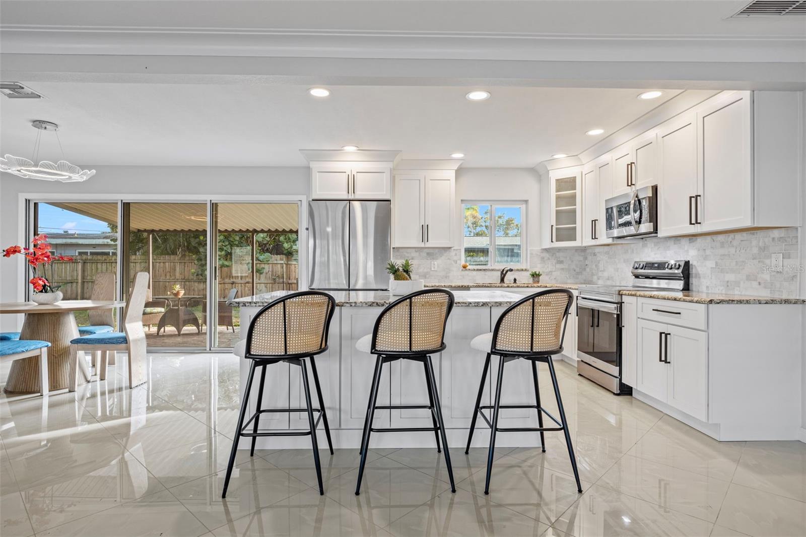 Image 11 of 48 For 248 79th Avenue Ne