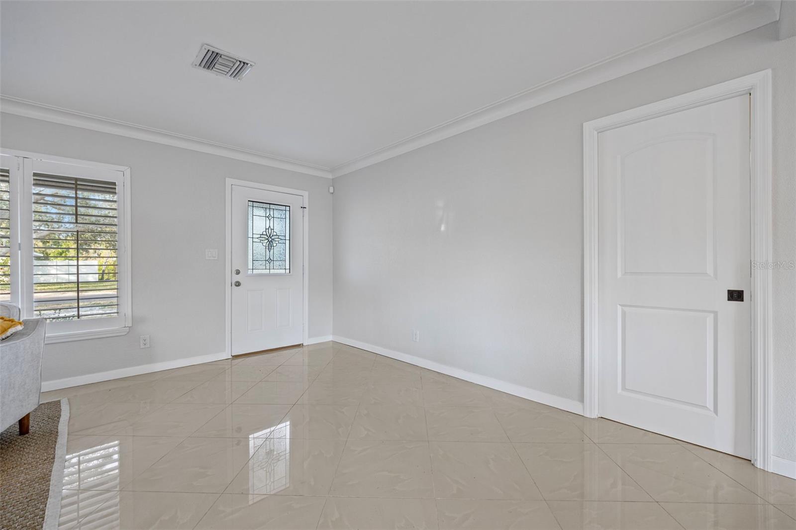 Image 14 of 48 For 248 79th Avenue Ne