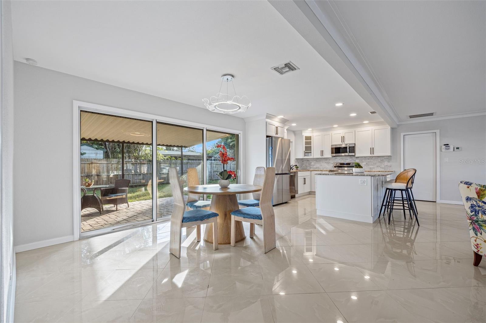 Image 7 of 48 For 248 79th Avenue Ne