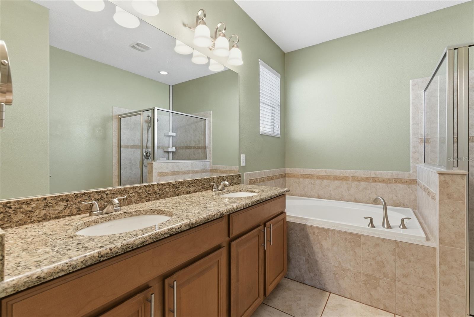 Image 22 of 61 For 10618 Blue Coral Lane