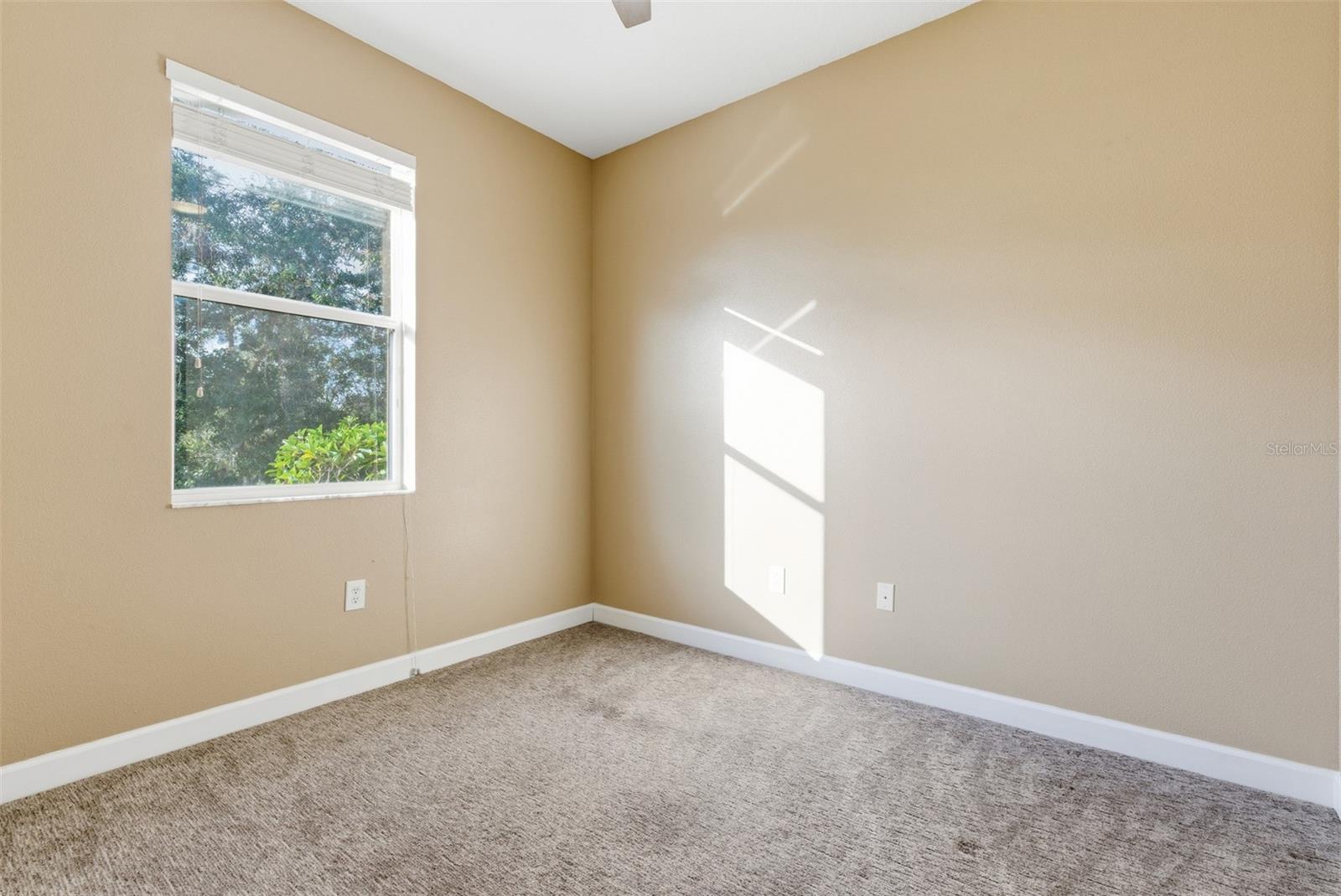 Image 26 of 61 For 10618 Blue Coral Lane