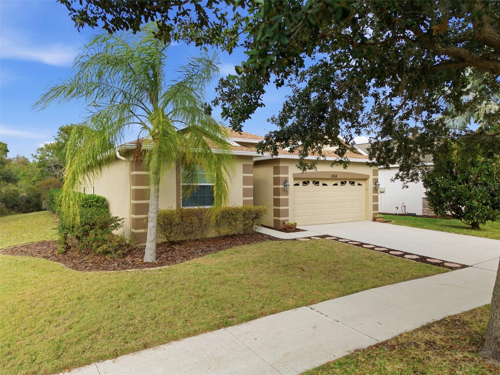 Image 4 of 61 For 10618 Blue Coral Lane